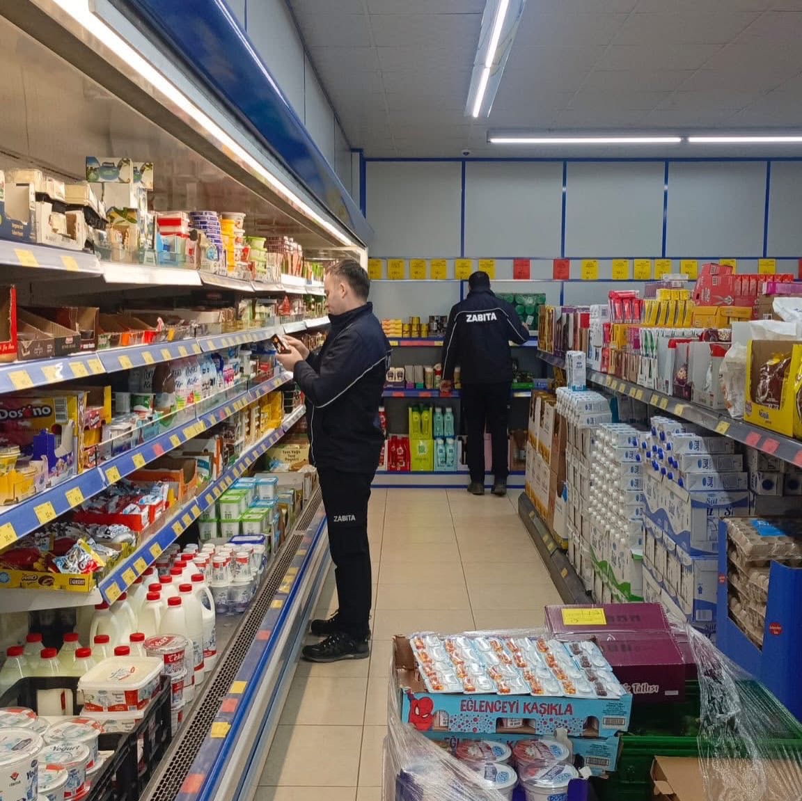 Zabıta Ekiplerinden Marketlere Sıkı Denetim